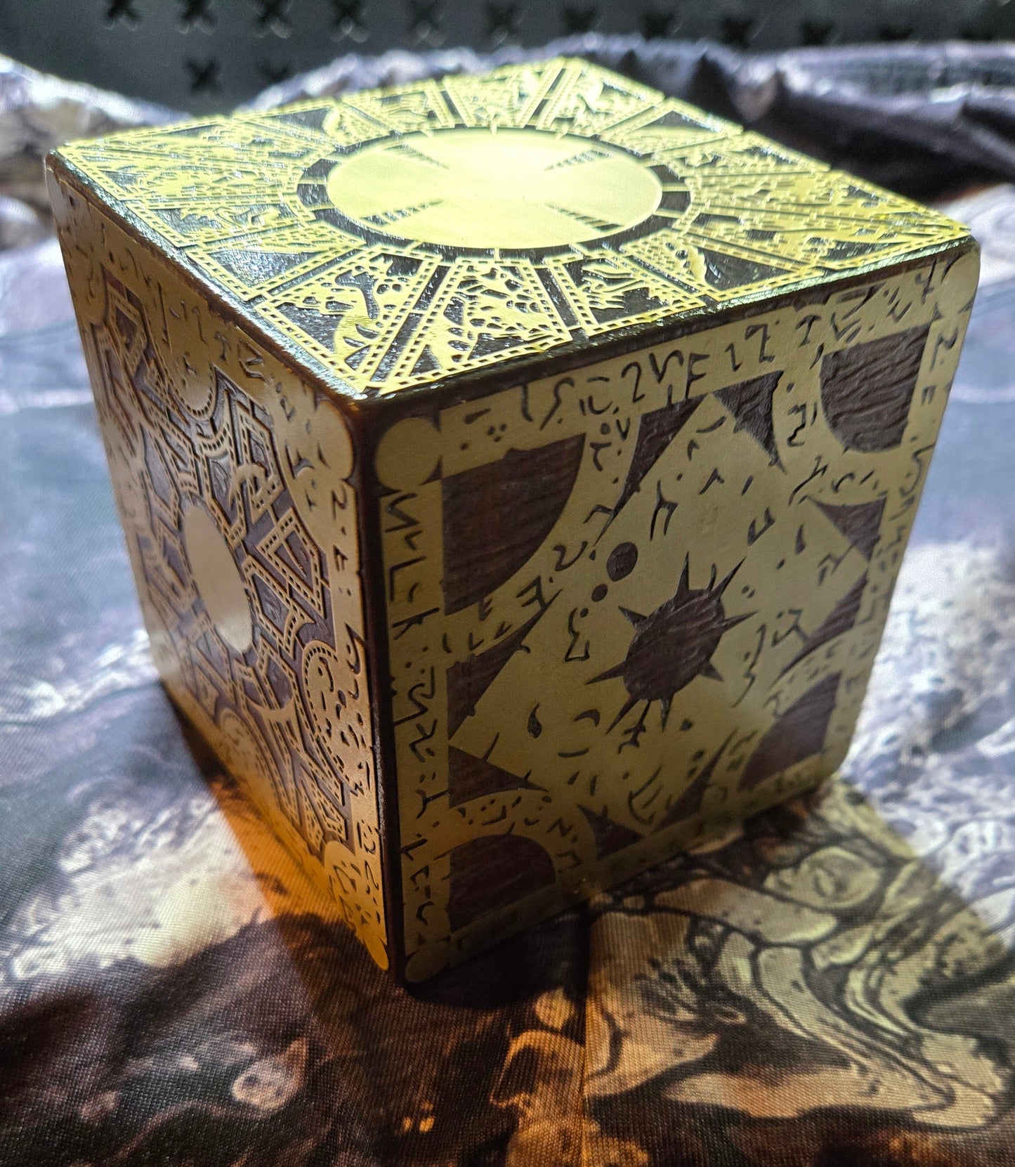 Handmade premium Lament Configuration – Static Display Box (3"x3"x3") - Simon style
