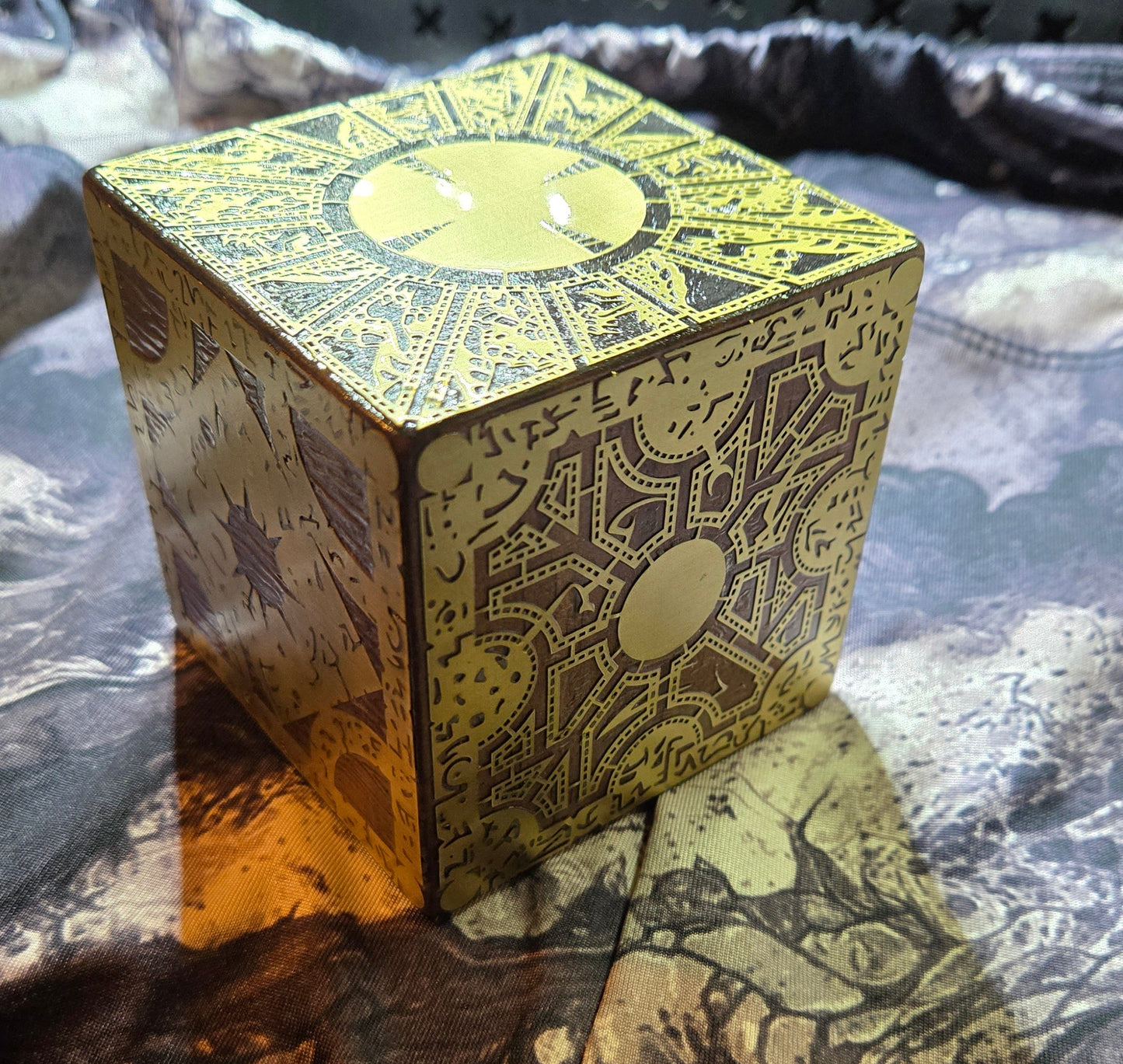 Handmade premium Lament Configuration – Static Display Box (3"x3"x3") - Simon style
