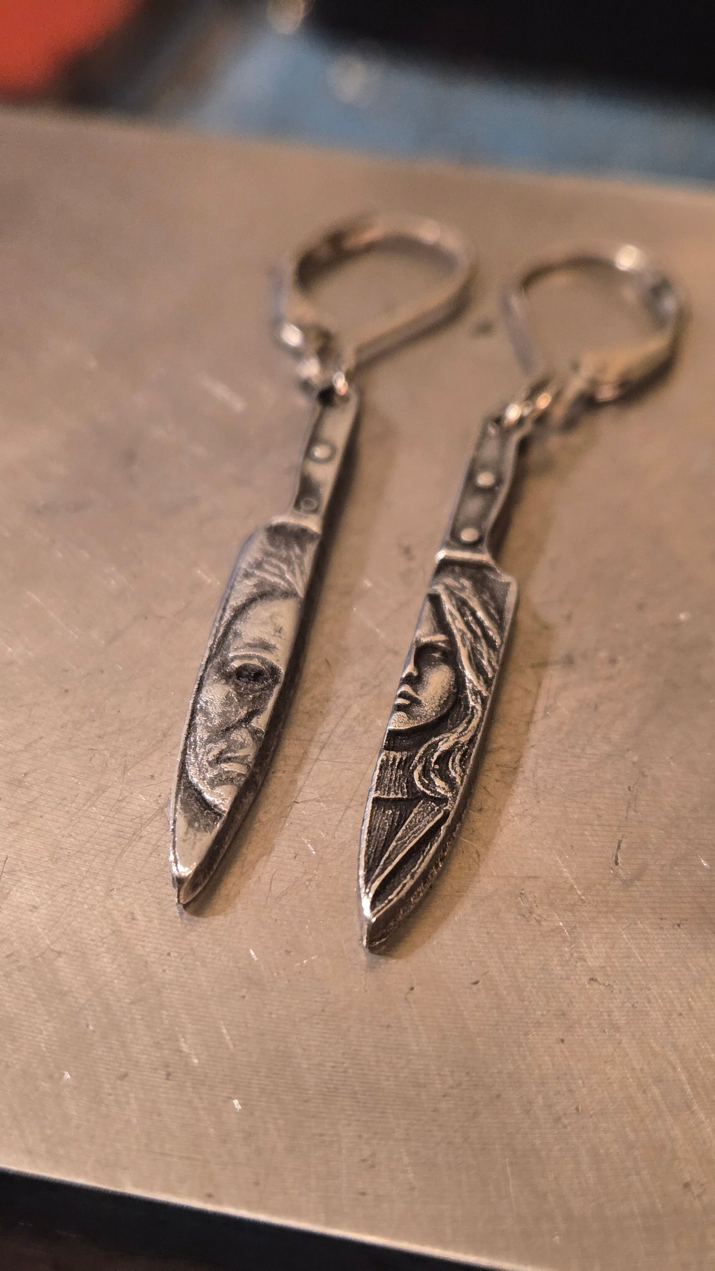 Michael Myers & Laurie Strode Butcher Knife Earrings – Pre-Order for next weeks batch