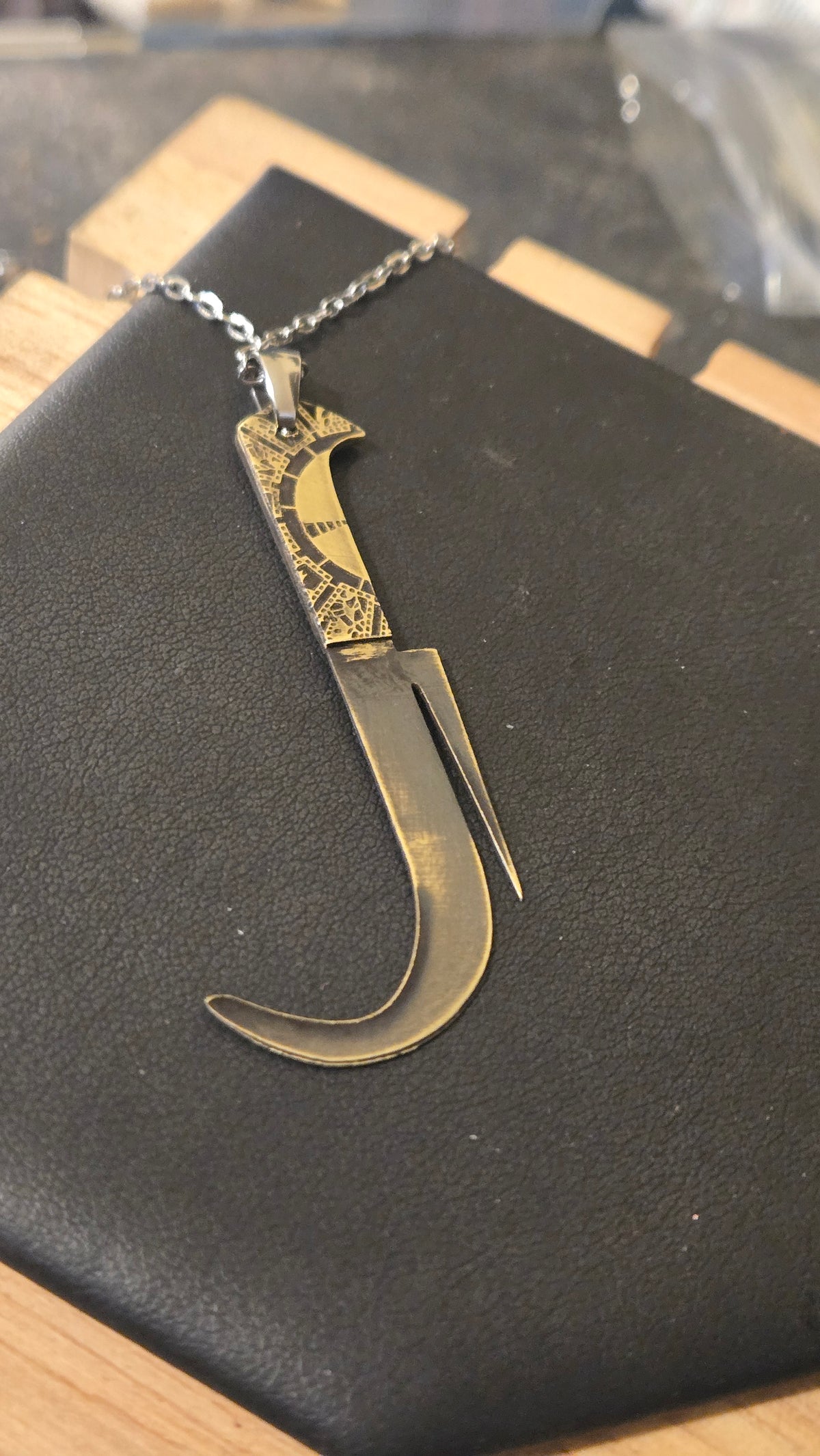 Hellraiser Female Cenobite Hooked & Spiked Blade Pendant – 3 Piece Brass