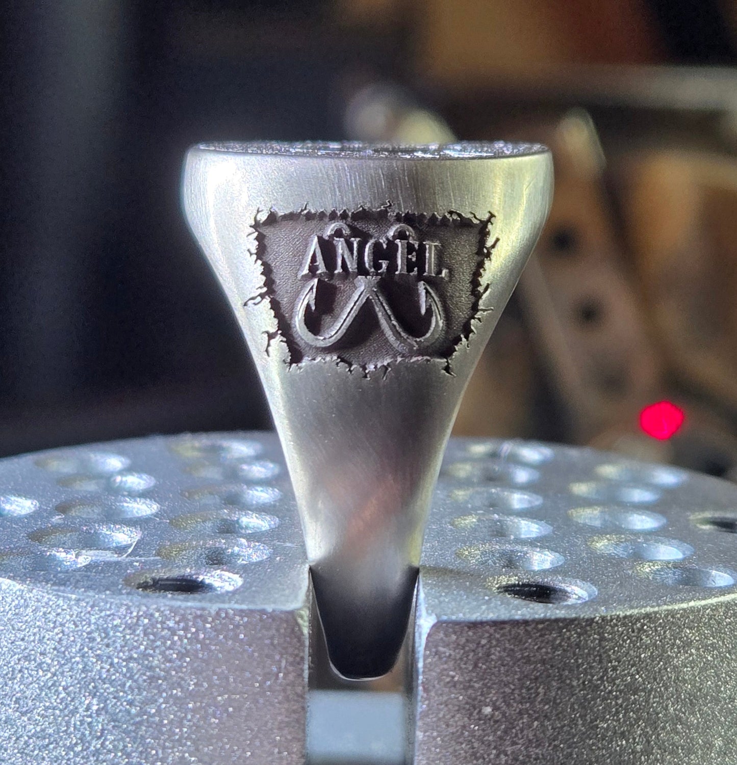 316L Surgical Steel Round Lament Configuration Signet Ring