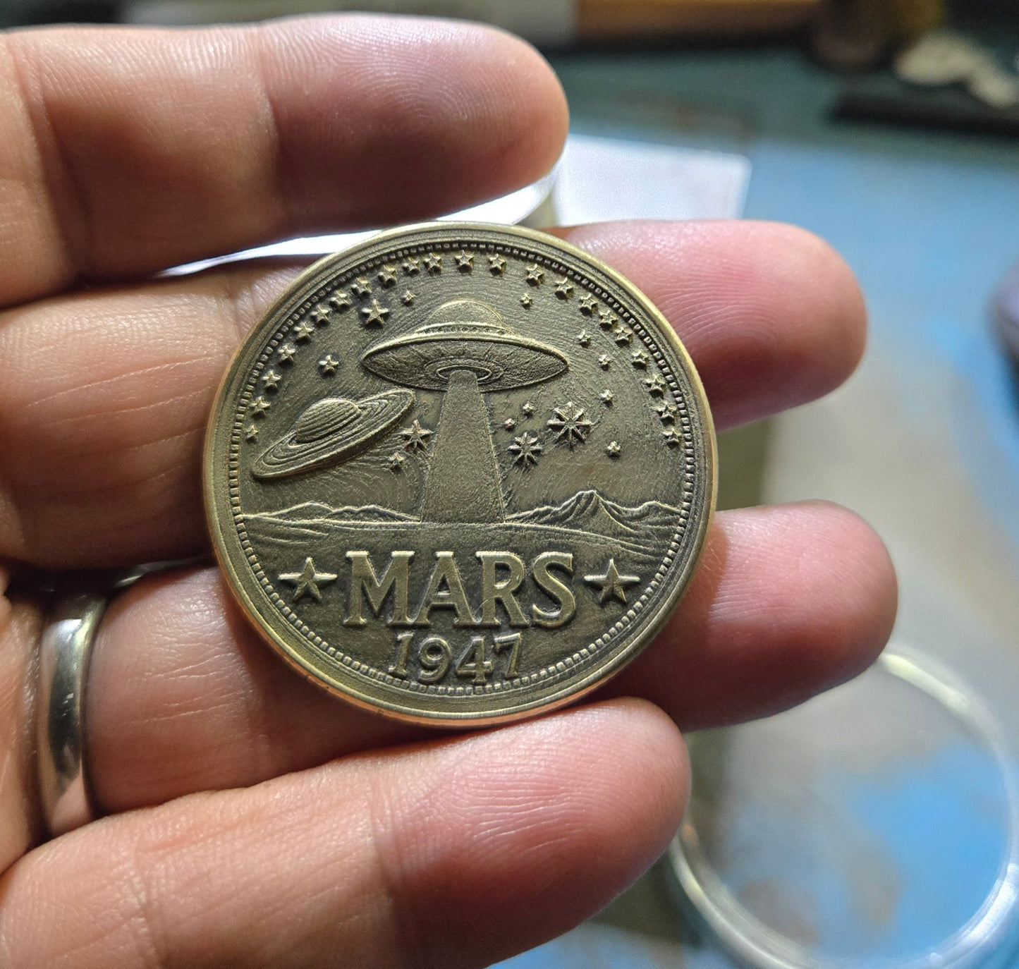40mm Aged Brass Alien & Mars Challenge Coin