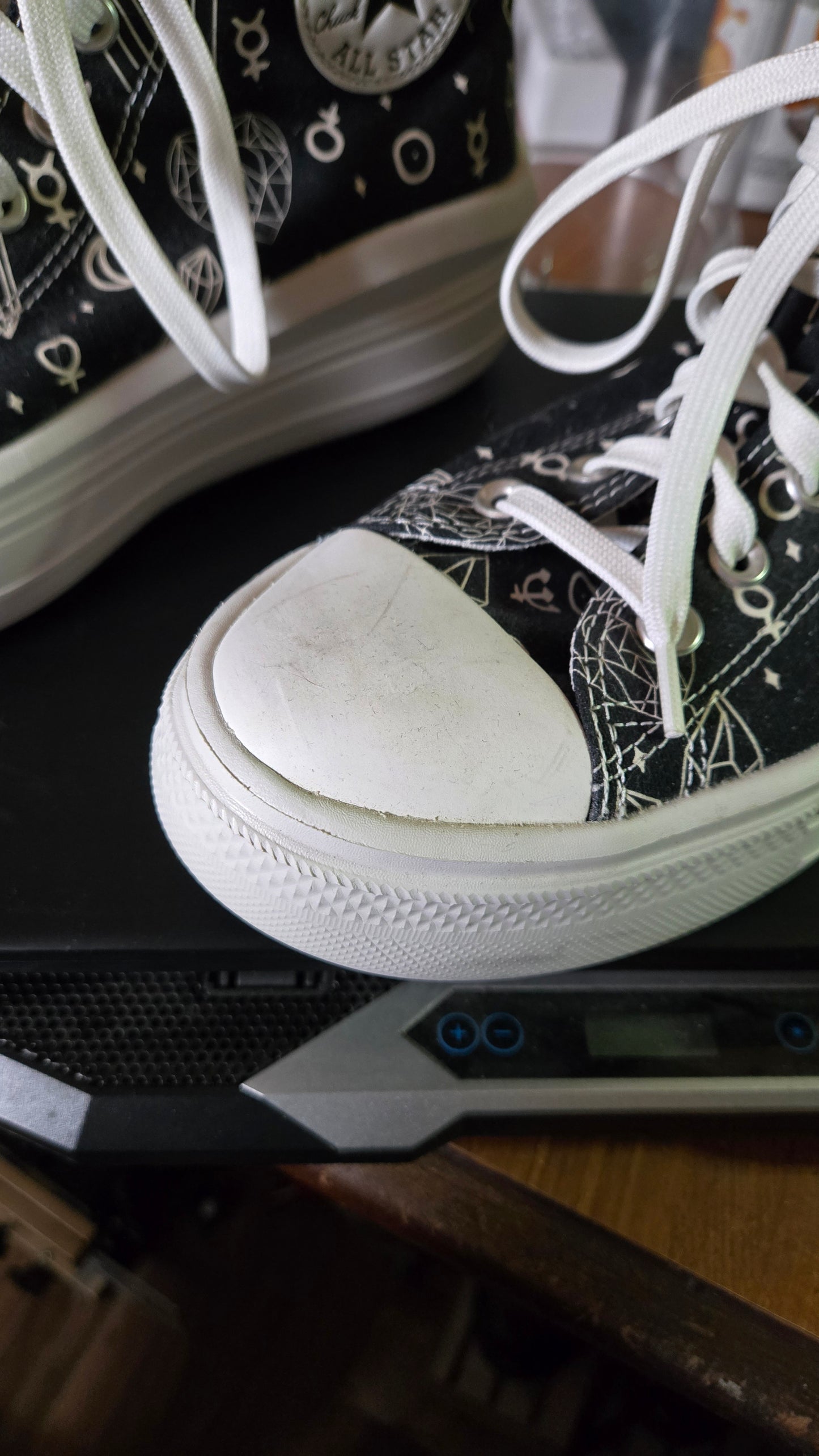 Converse Chuck Taylor All Star Platform High-Top – Crystal Energy Print – Women’s US 10.5