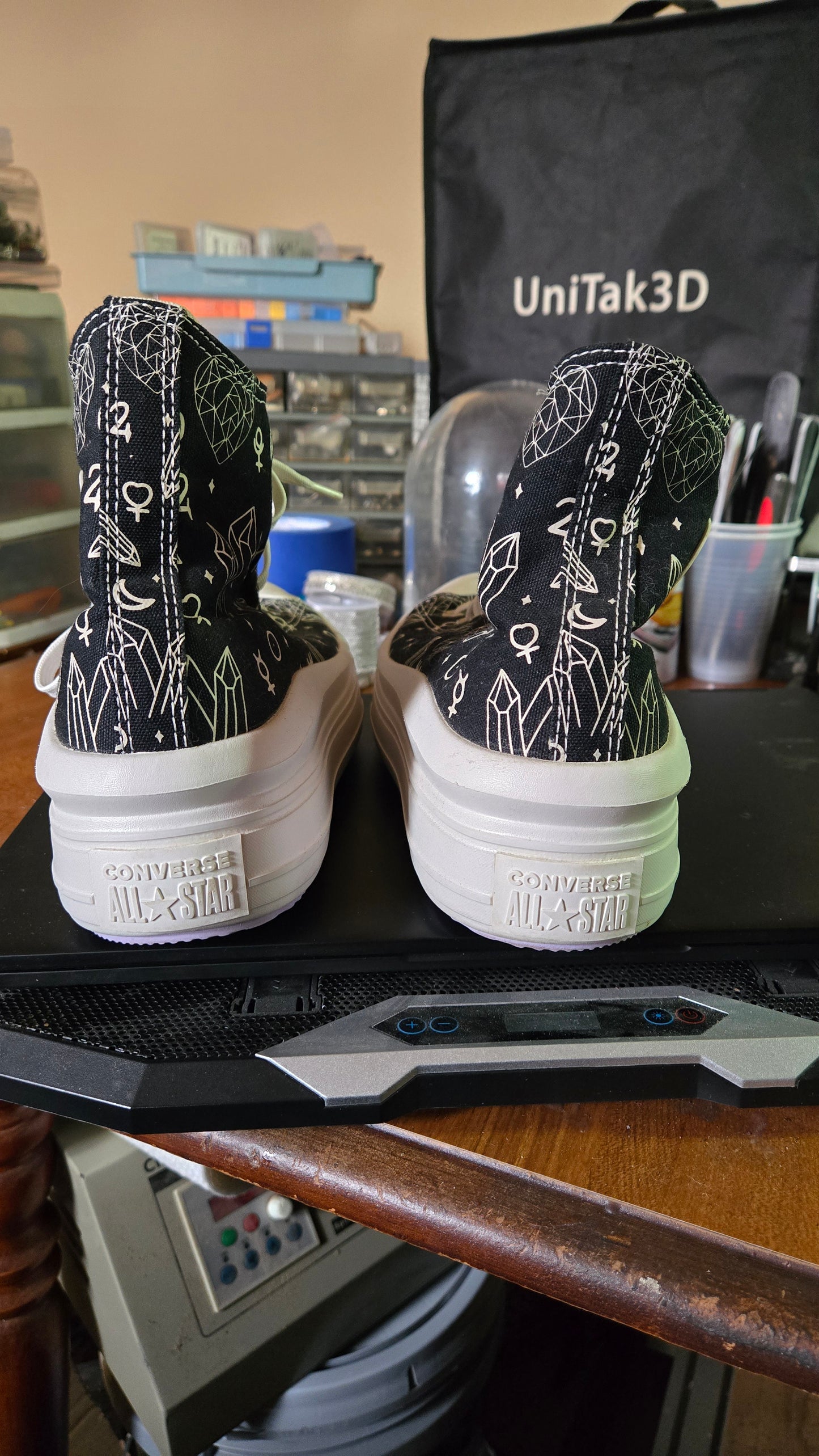 Converse Chuck Taylor All Star Platform High-Top – Crystal Energy Print – Women’s US 10.5
