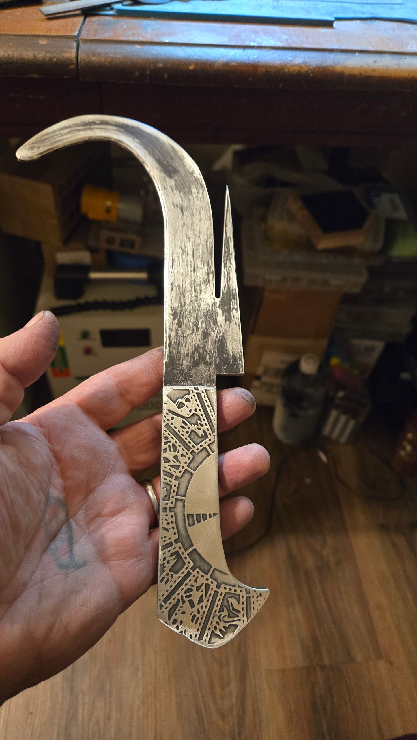 Female Cenobite Spiked Hooked Blade