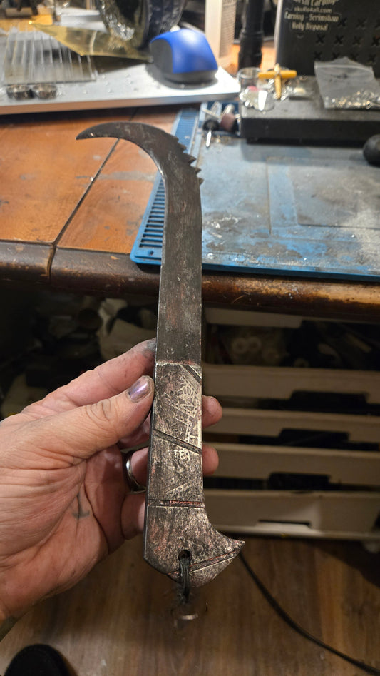 HELLRAISER INSPIRED PINHEAD HOOKED SAW BLADE – HANDMADE HORROR DISPLAY PIECE