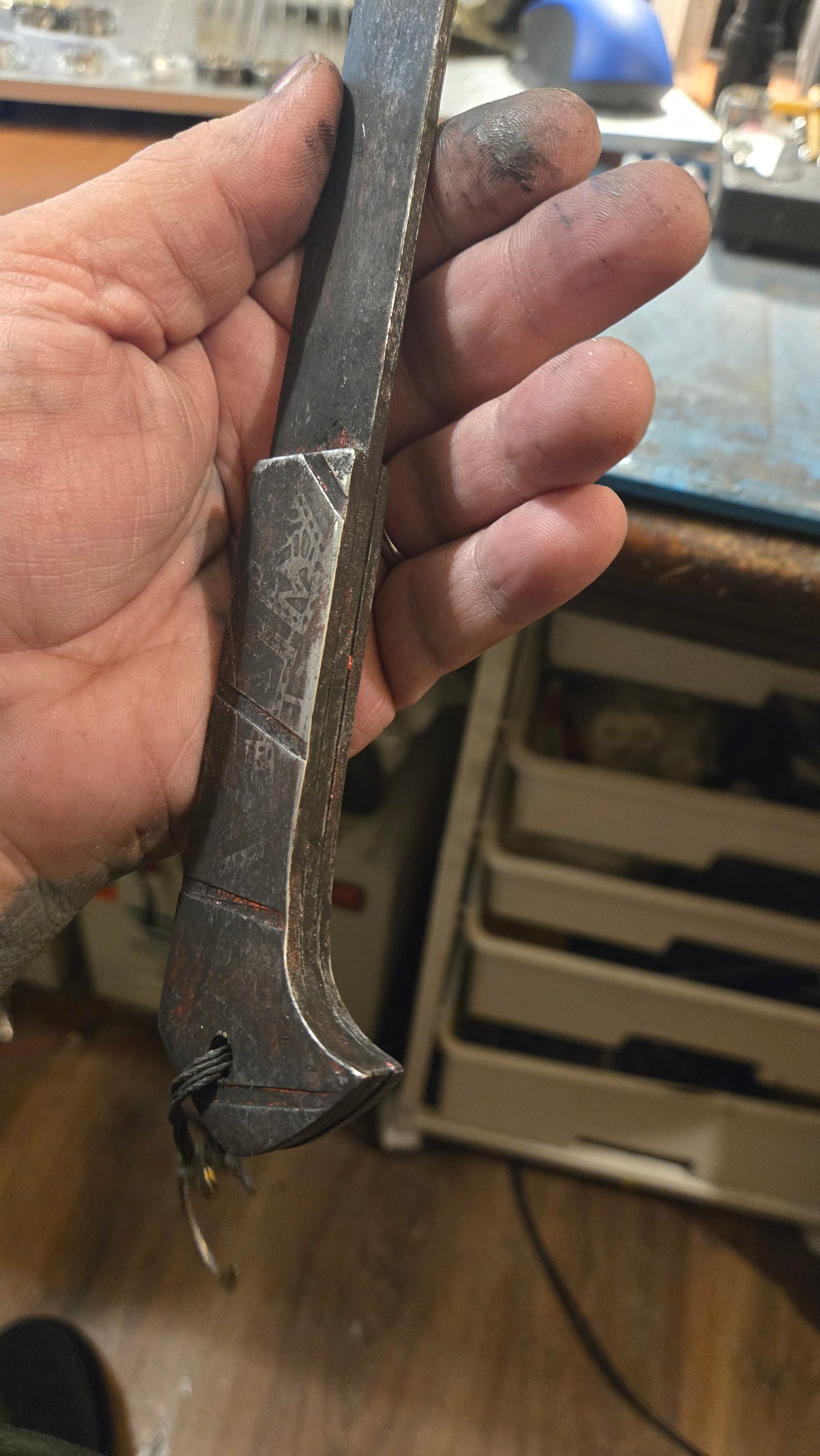 HELLRAISER INSPIRED PINHEAD HOOKED SAW BLADE – HANDMADE HORROR DISPLAY PIECE