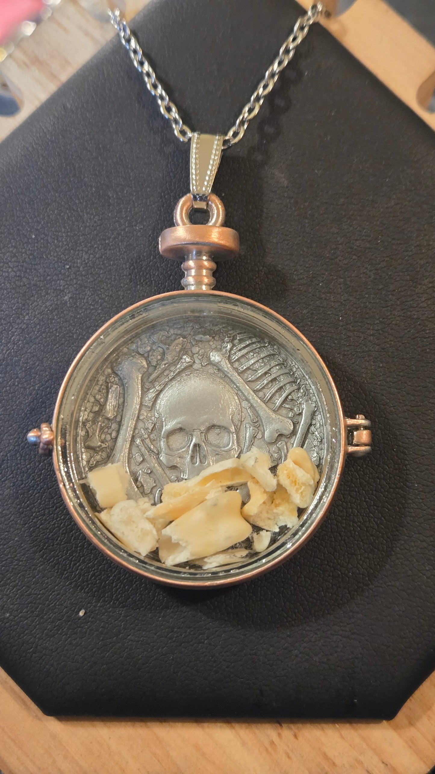 Memento Mori – Human Bone Reliquary Locket | 2.5D Skull Bas-Relief