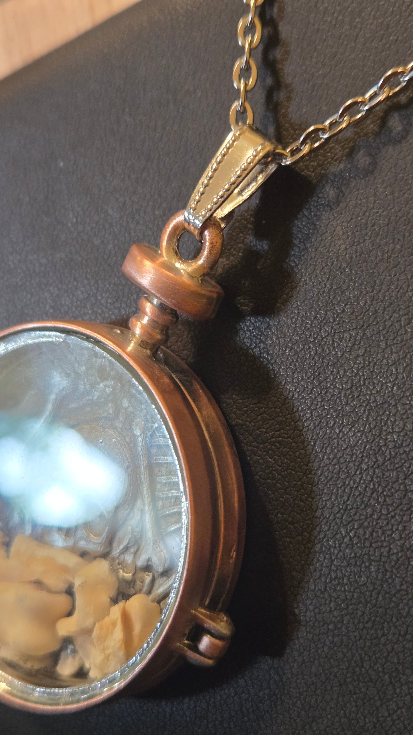 Memento Mori – Human Bone Reliquary Locket | 2.5D Skull Bas-Relief