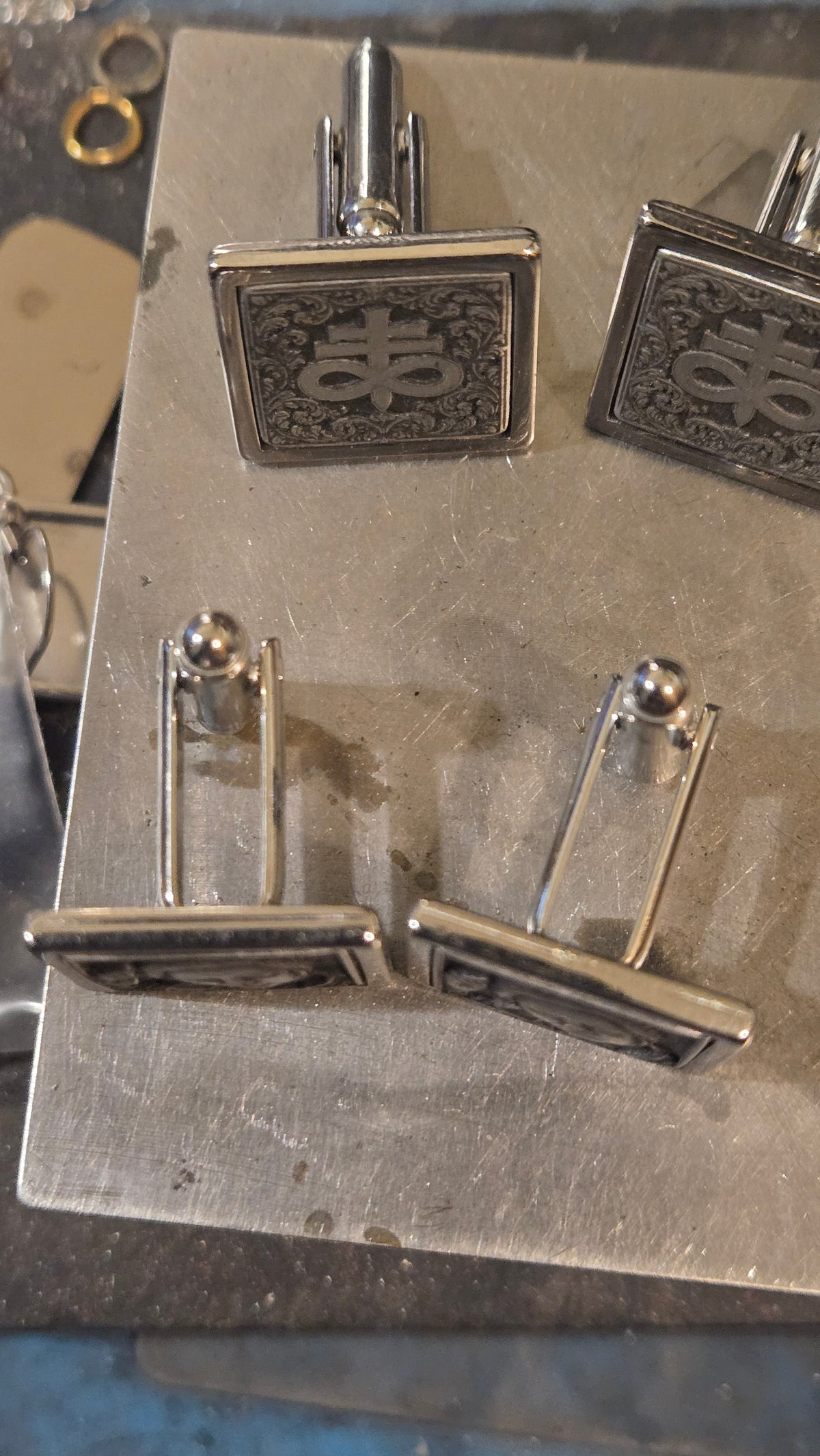 MICHAEL MYERS “THE SHAPE” CUFFLINKS