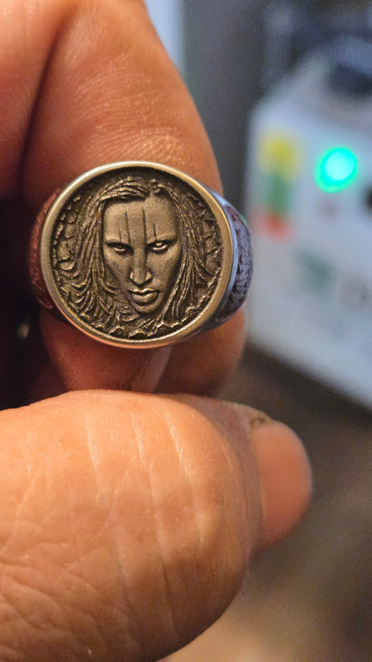 MARILYN MANSON Themed – Cracked Stone Signet Ring