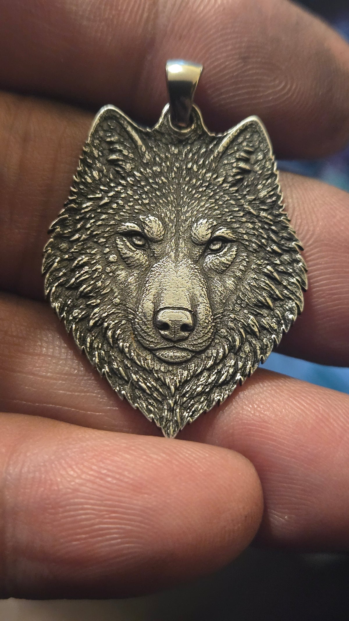 Spirit of the Wolf – Highly Detailed 3D Engraved Wolf Head Pendant