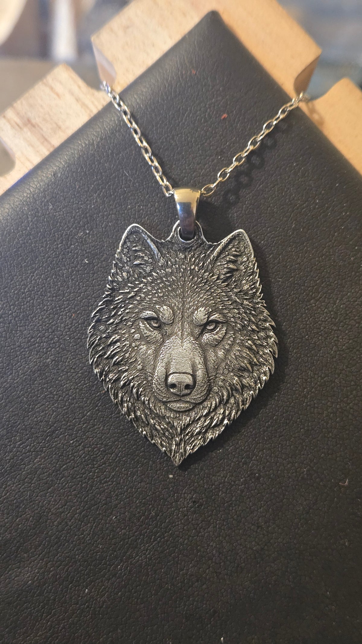 Spirit of the Wolf – Highly Detailed 3D Engraved Wolf Head Pendant